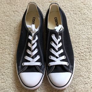brand new low top black converse size 7